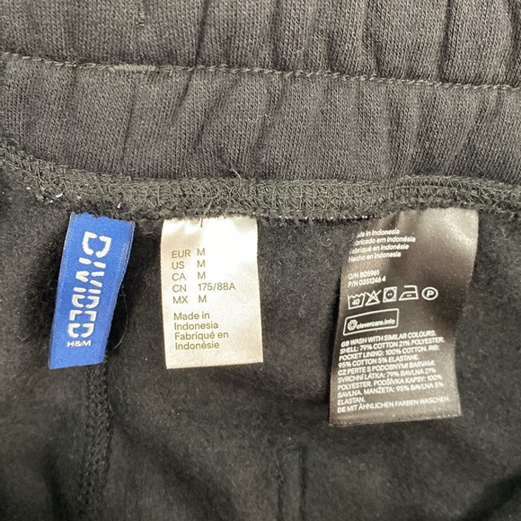 H&M men’s black sweatpants - size medium - Picture 6 of 6